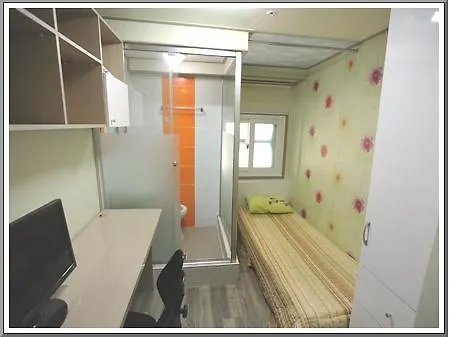 Bed and breakfast Herb Livingtell Seúl